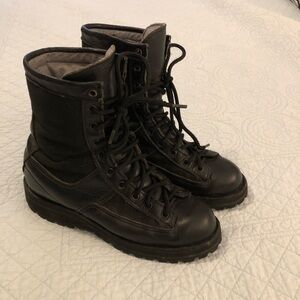 Vintage 90’s Danner Acadia boots. Size 7 1/2.